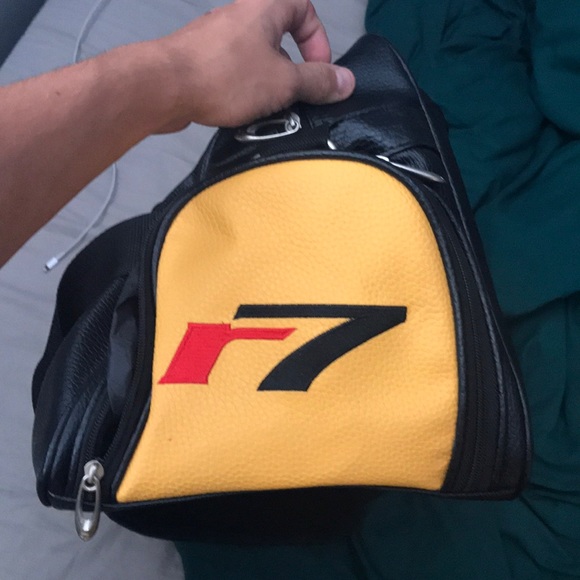 Taylormade R7 dufflebag - Picture 3 of 4